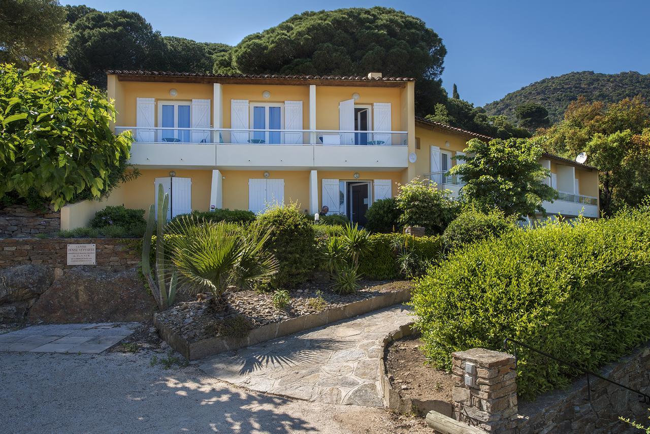 Hôtel-Club du Domaine d'Aiguebelle, USSIM Vacances Le Lavandou Exterior foto